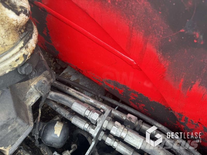 Massey Ferguson TH 708 L مناولات متداخلة