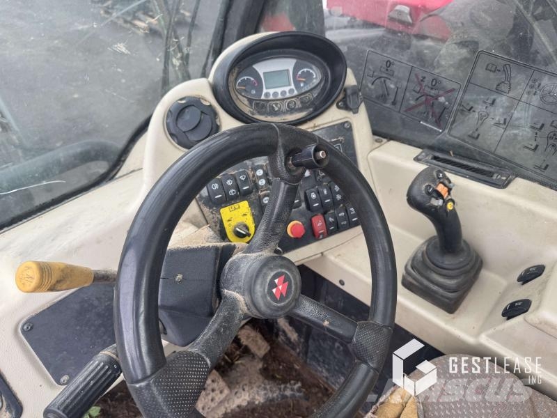 Massey Ferguson TH 708 L مناولات متداخلة