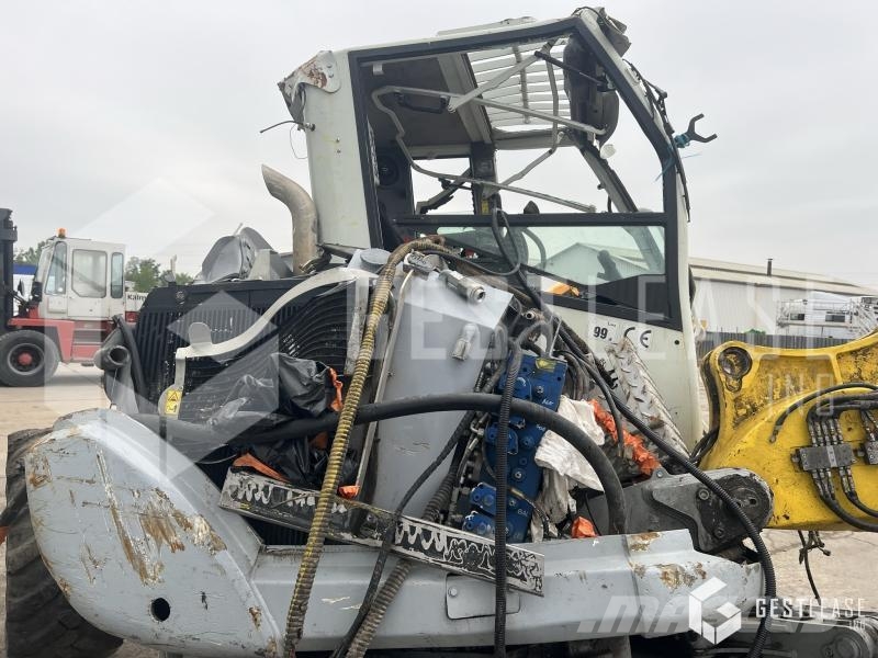 Menzi Muck M220 Speciális kotrók