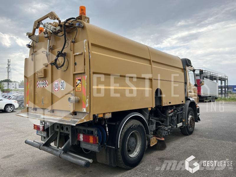 Mercedes-Benz AXOR 1833 Caminhões varredoras