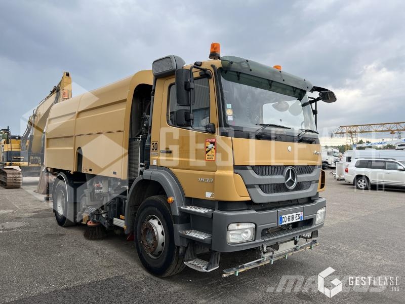 Mercedes-Benz AXOR 1833 Caminhões varredoras