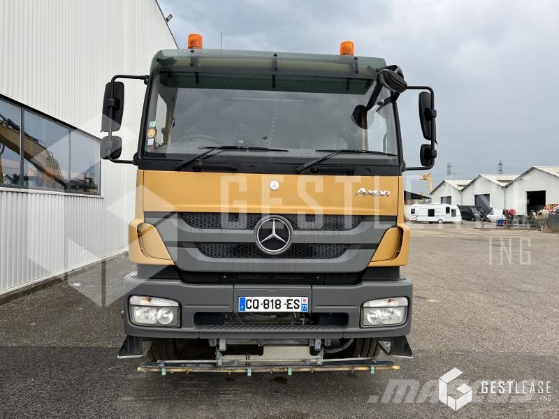 Mercedes-Benz AXOR 1833 Caminhões varredoras