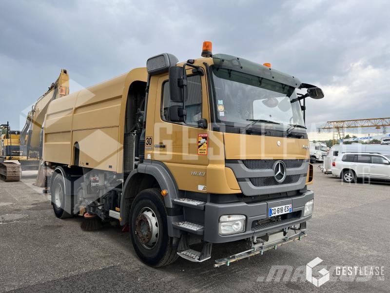 Mercedes-Benz AXOR 1833 Veegwagens