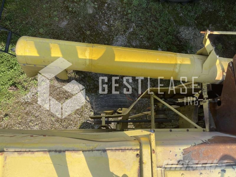 New Holland CLAYSON 1540 Mietitrebbiatrici