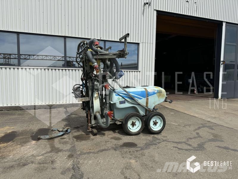 PULVERISATION T1000 Vontatott trágyaszórók