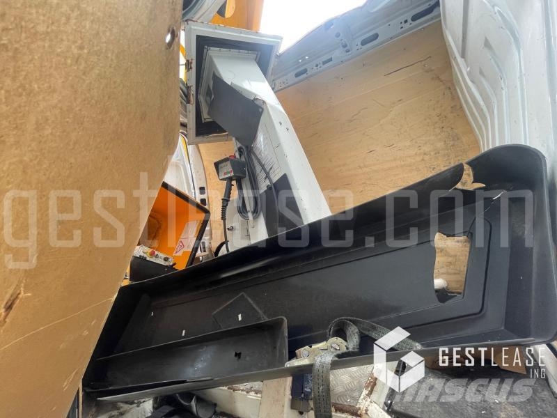 Renault Master 2.3 DCI 125 Outro