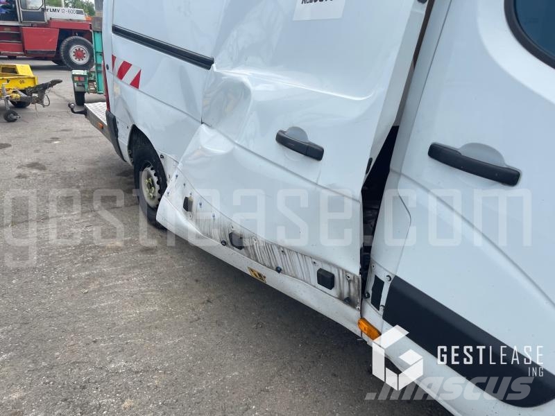 Renault Master 2.3 DCI 125 Outro