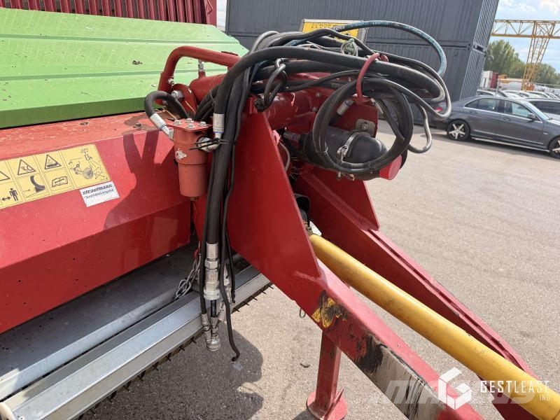 Strautmann VITESSE E4701 مقطورات ذاتية التحميل