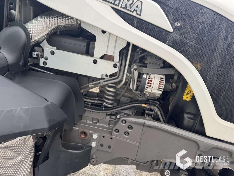 Valtra T215 VERSU Трактори