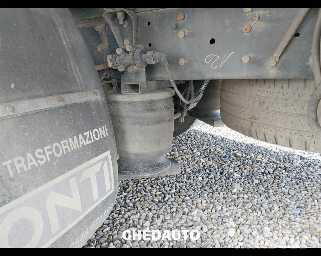 Iveco 65C15 Camiones con caja de remolque
