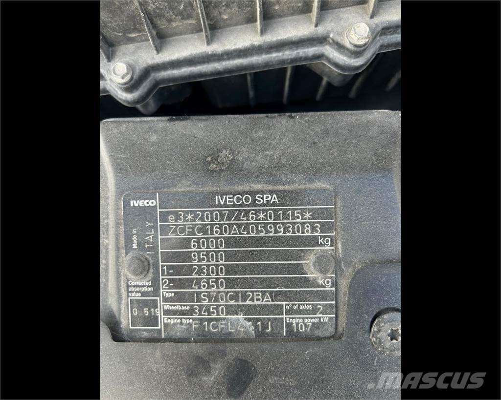 Iveco 65C15 Camiones con caja de remolque