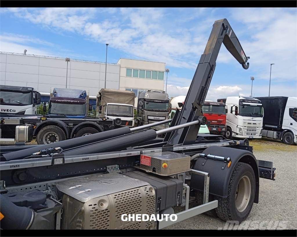 Iveco AD190S31 Грузовики-Фургоны