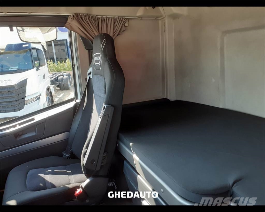 Iveco AS440S48 Φορτηγά Κόφα
