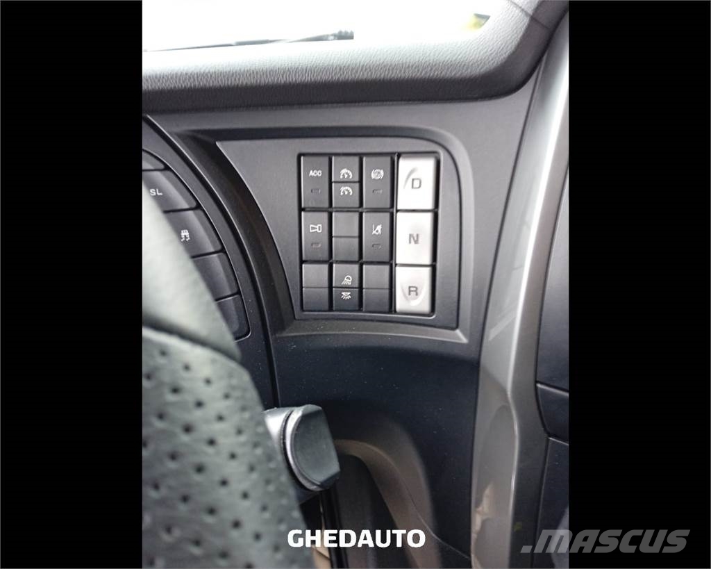 Iveco AS440ST/P Camiones con caja de remolque
