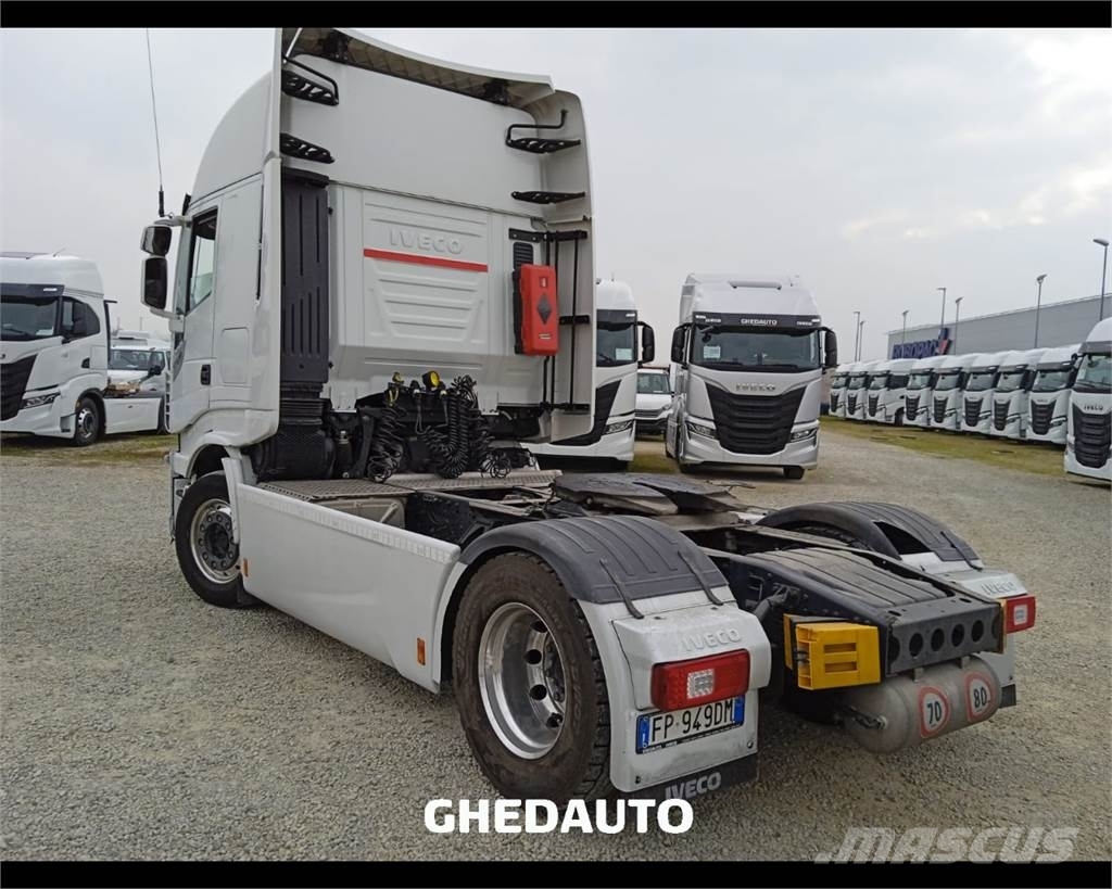 Iveco AS440ST/P Camiones con caja de remolque