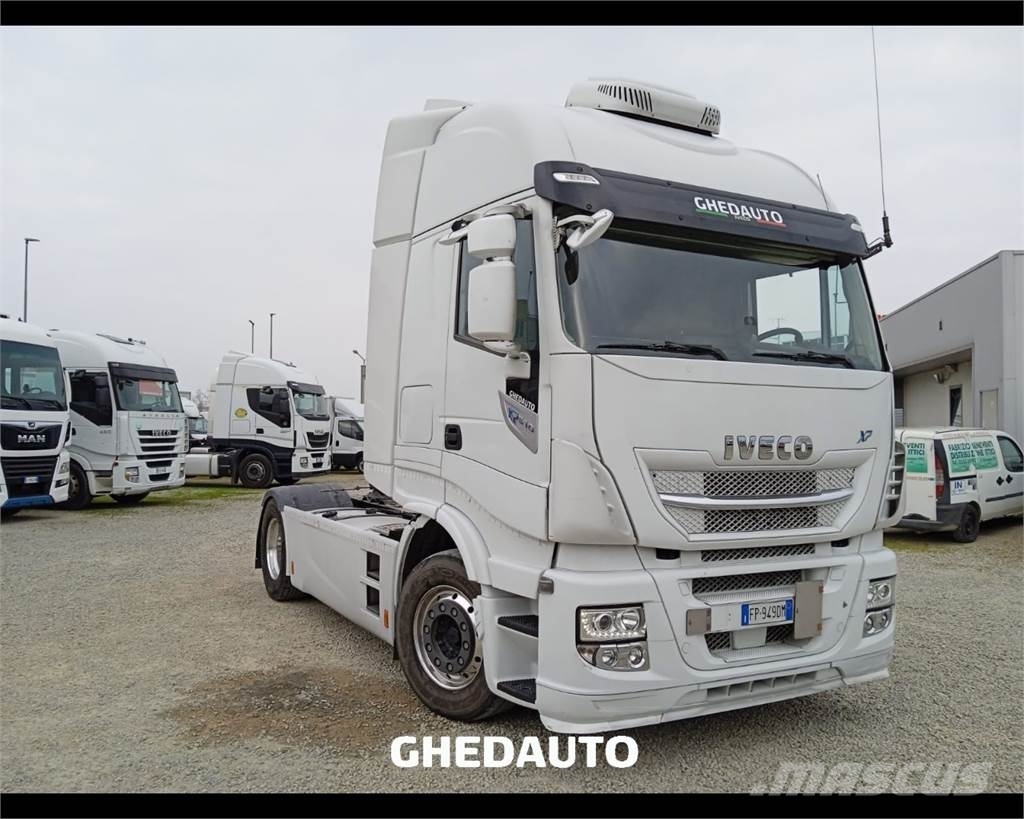 Iveco AS440ST/P Camiones con caja de remolque