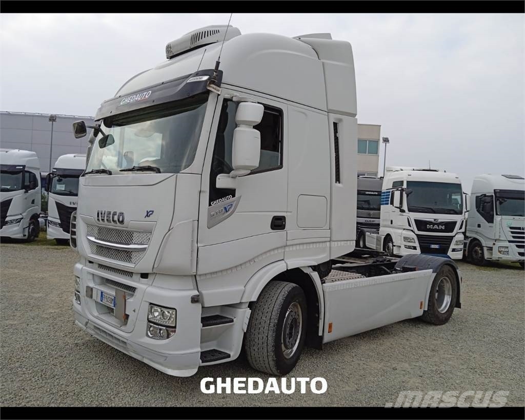Iveco AS440ST/P Camiones con caja de remolque
