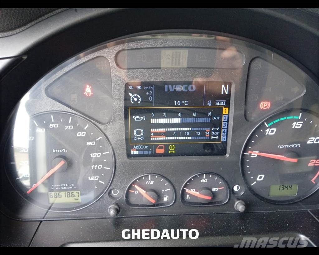 Iveco AS440ST/P Camiones con caja de remolque