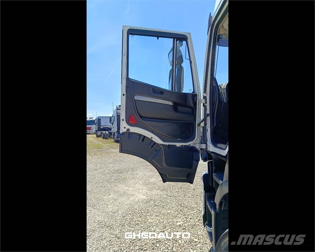 Iveco AS440ST/P Φορτηγά Κόφα