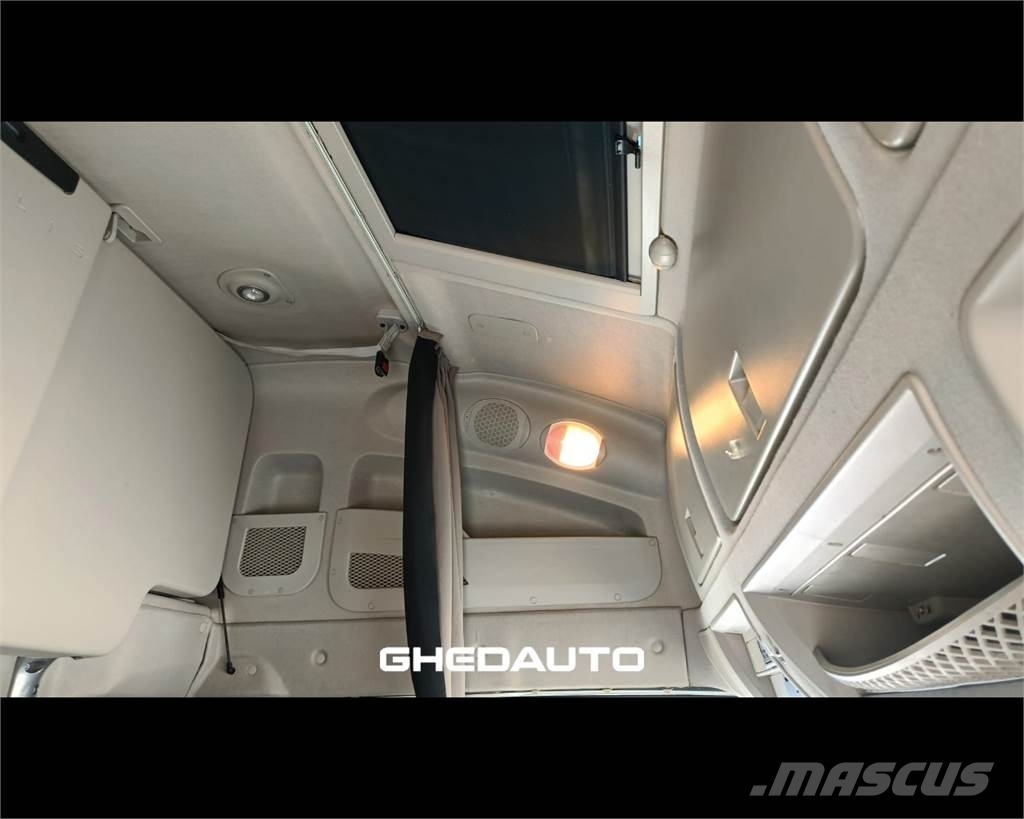 Iveco AS440ST/P Φορτηγά Κόφα