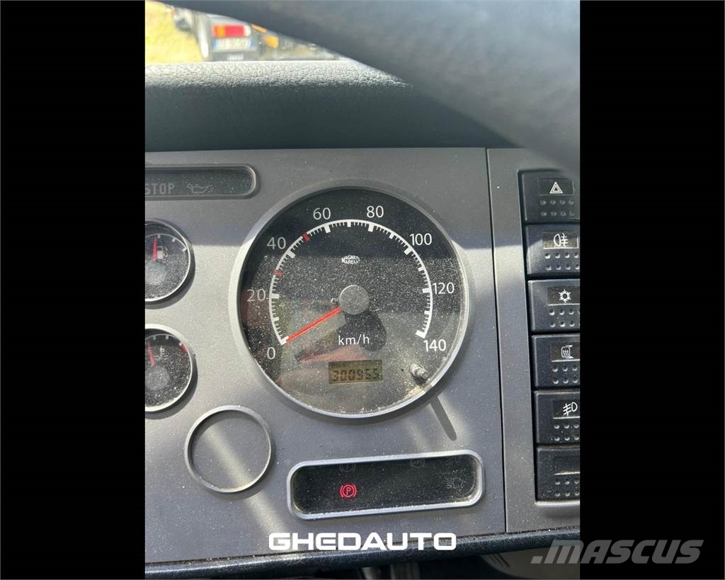Nissan Atleon 35 2006 Varebiler