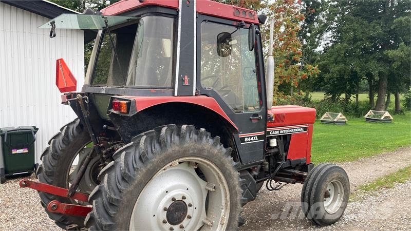 Case IH 844 XL Traktorer