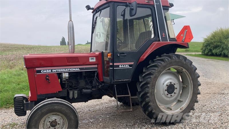 Case IH 844 XL Traktorer