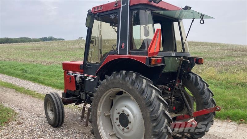 Case IH 844 XL Traktorer