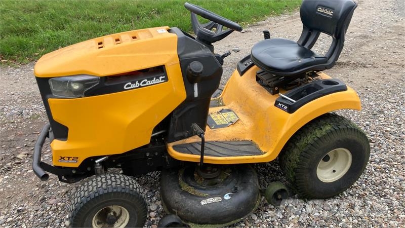 Cub Cadet XT2 PS107 Manji traktori