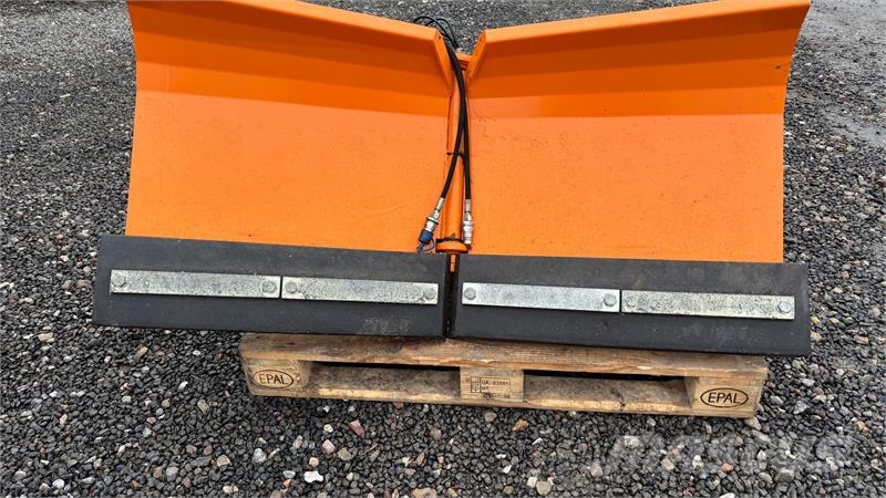 Nesbo PS1500MK V-plov Sneeuwschuivers en -ploegen