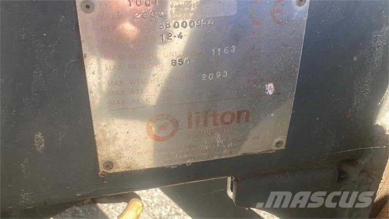 Neuson 1001 Lifton Site dumpers