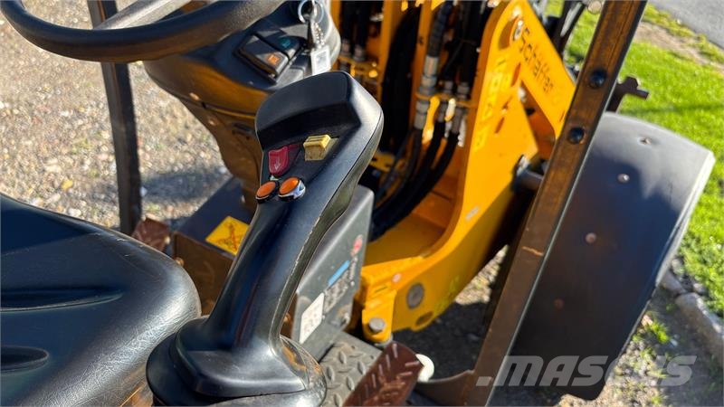 Schäffer 2430 NORDIC HD Knækstyret Mini loaders