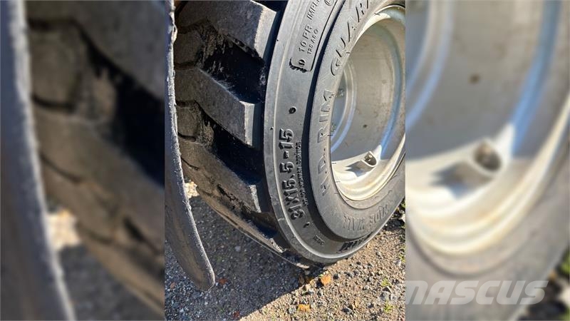Schäffer 2430 NORDIC HD Knækstyret Mini loaders