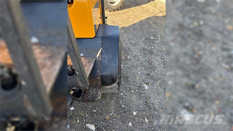Schäffer 2430 NORDIC HD Knækstyret Mini loaders