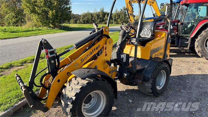 Schäffer 2430 NORDIC HD Knækstyret Mini loaders