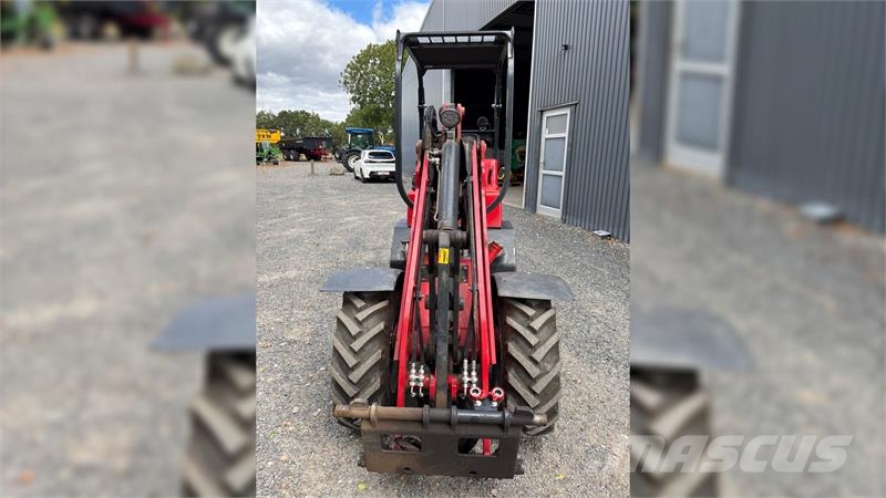 Schäffer minilæsser Nordic 32 Hydrostatisk fremdrift لوادر صغيرة