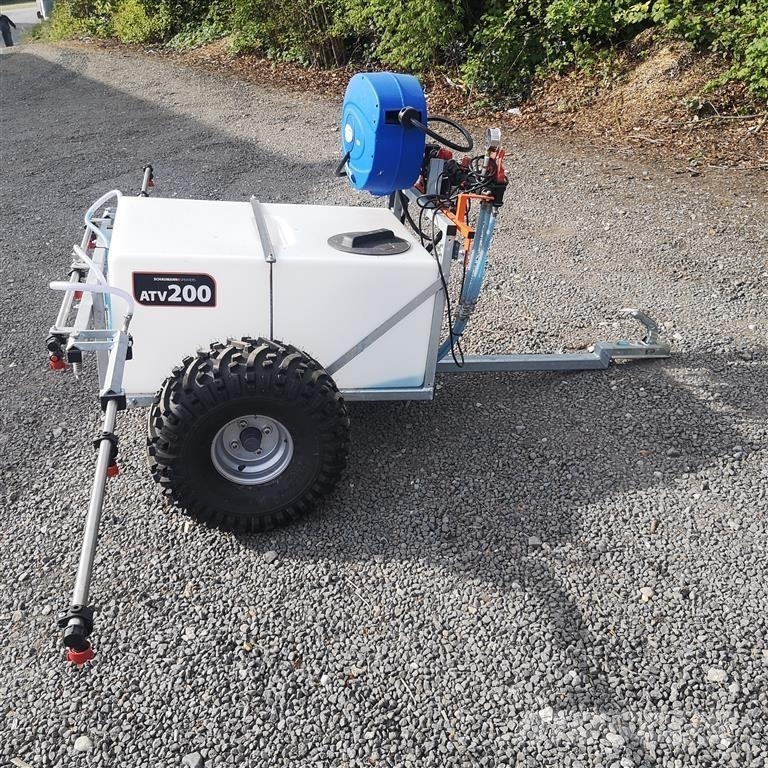  Schaumann ATV 200 LTR. Inklusiv bom med 7 dyser og معدات رش أسمدة