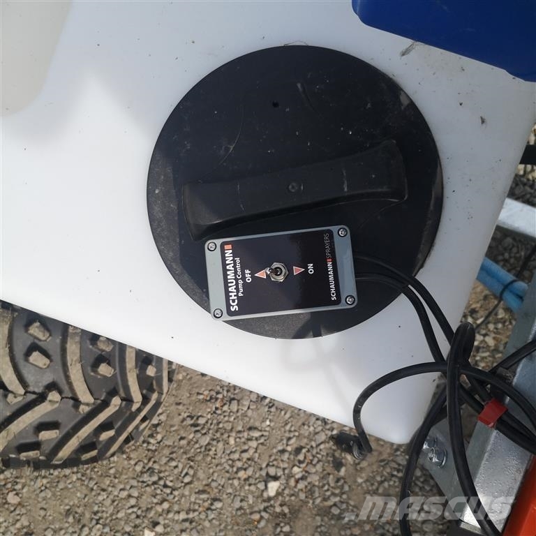  Schaumann ATV 200 LTR. Inklusiv bom med 7 dyser og معدات رش أسمدة