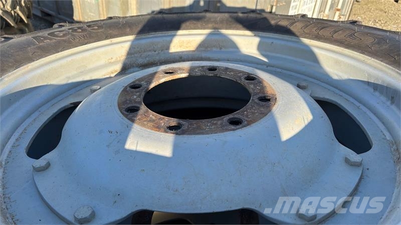 sprøjtehjul 380/90R46 - 320/90x32 Med boltet navpl 타이어, 휠 및 림