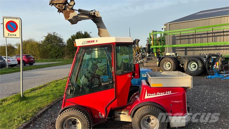 Timan Tool-Trac 245 ناقلات الأدوات