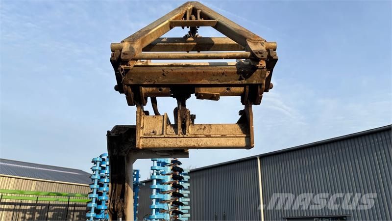 Timan Tool-Trac 245 ناقلات الأدوات