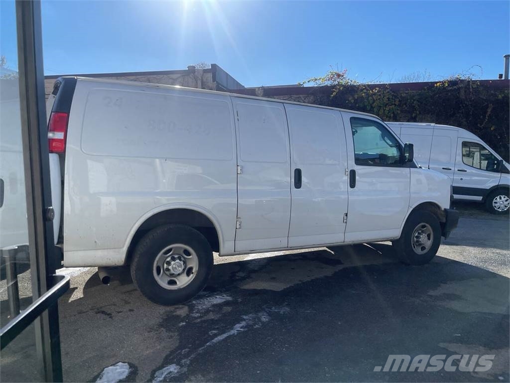 Chevrolet Express Dostavna vozila / kombiji