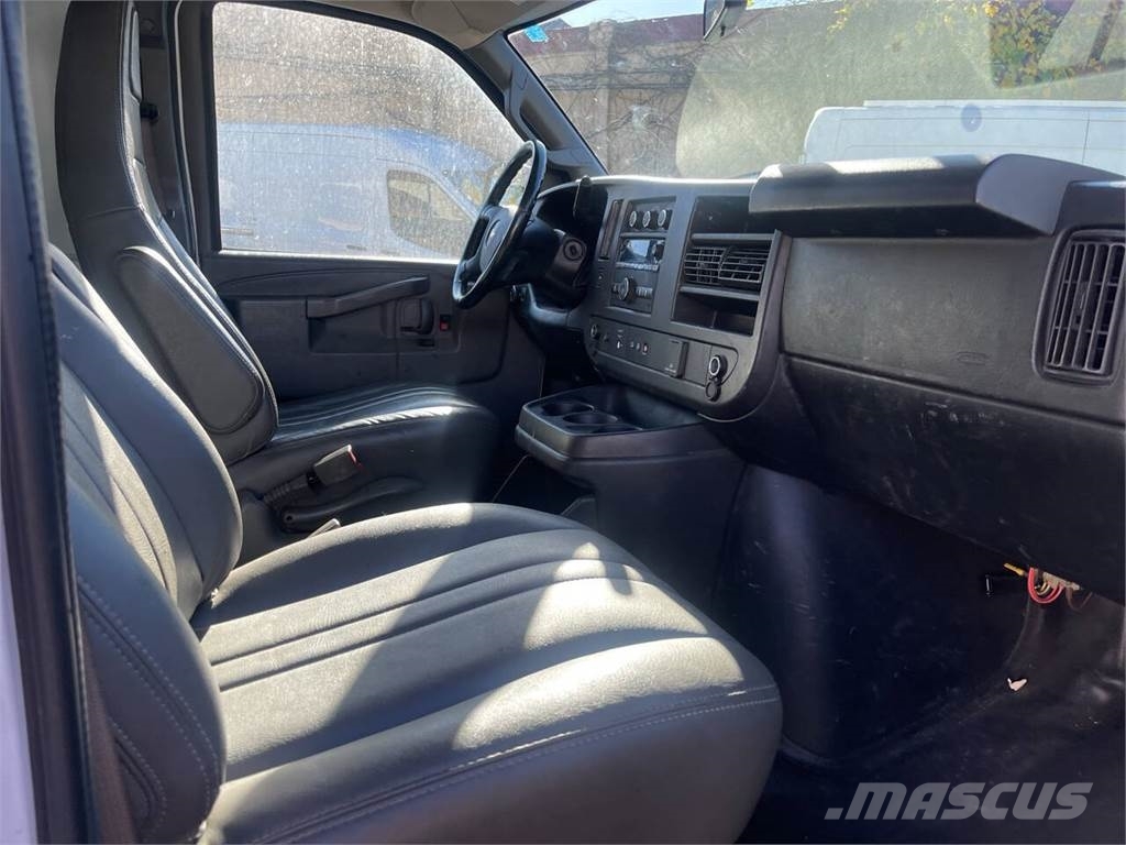 Chevrolet Express Dostavna vozila / kombiji