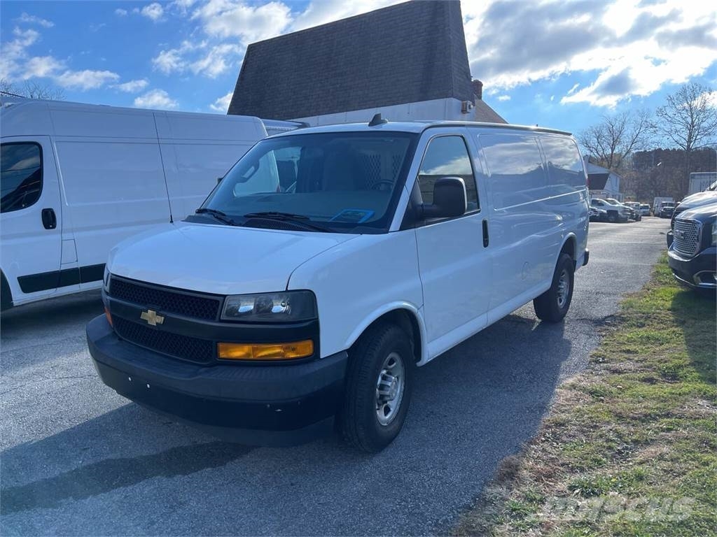 Chevrolet Express Dostavna vozila / kombiji