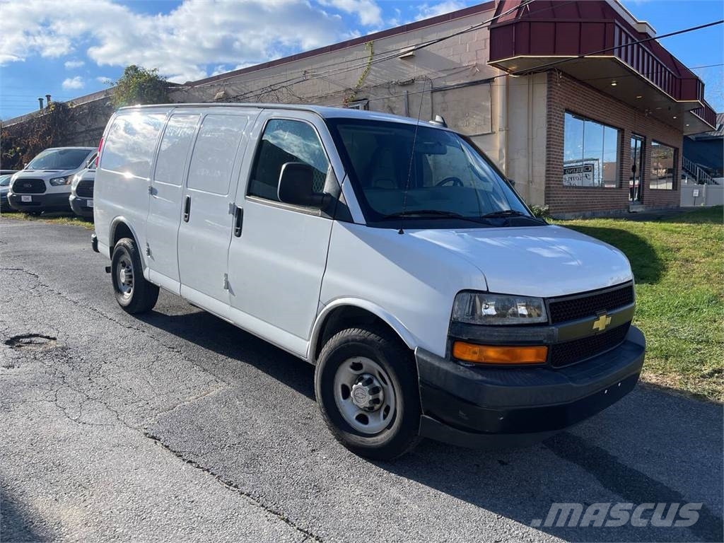 Chevrolet Express Dostavna vozila / kombiji