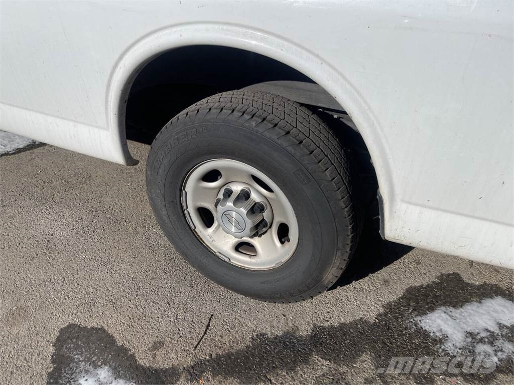 Chevrolet Express Dostavna vozila / kombiji