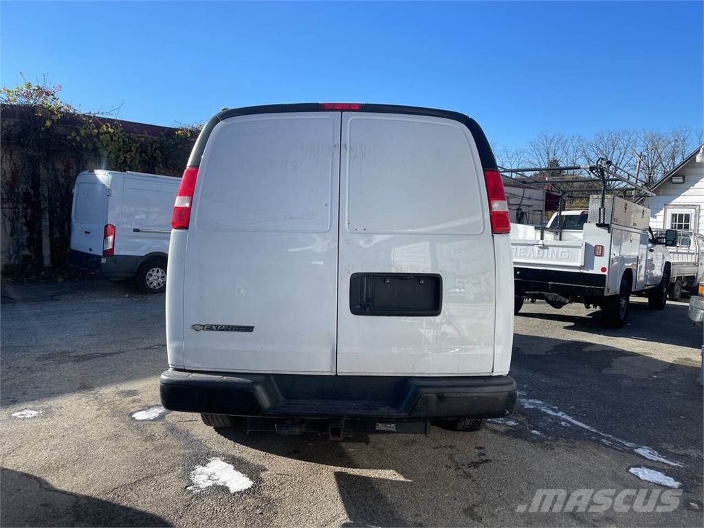 Chevrolet Express Dostavna vozila / kombiji