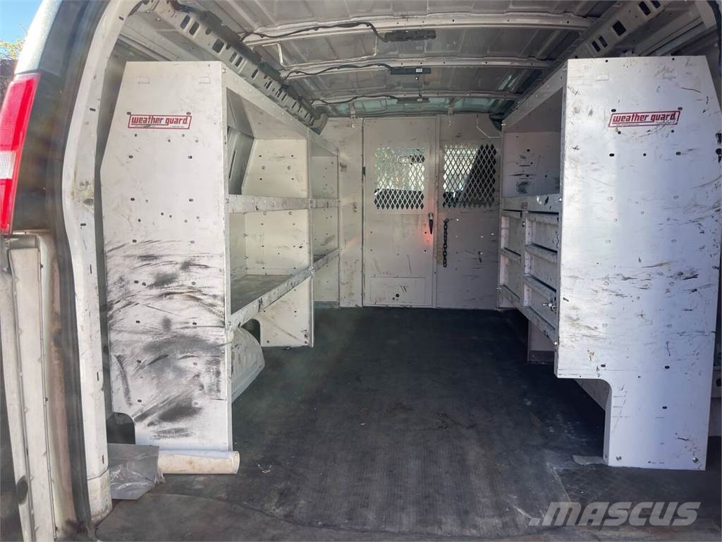Chevrolet Express Dostavna vozila / kombiji