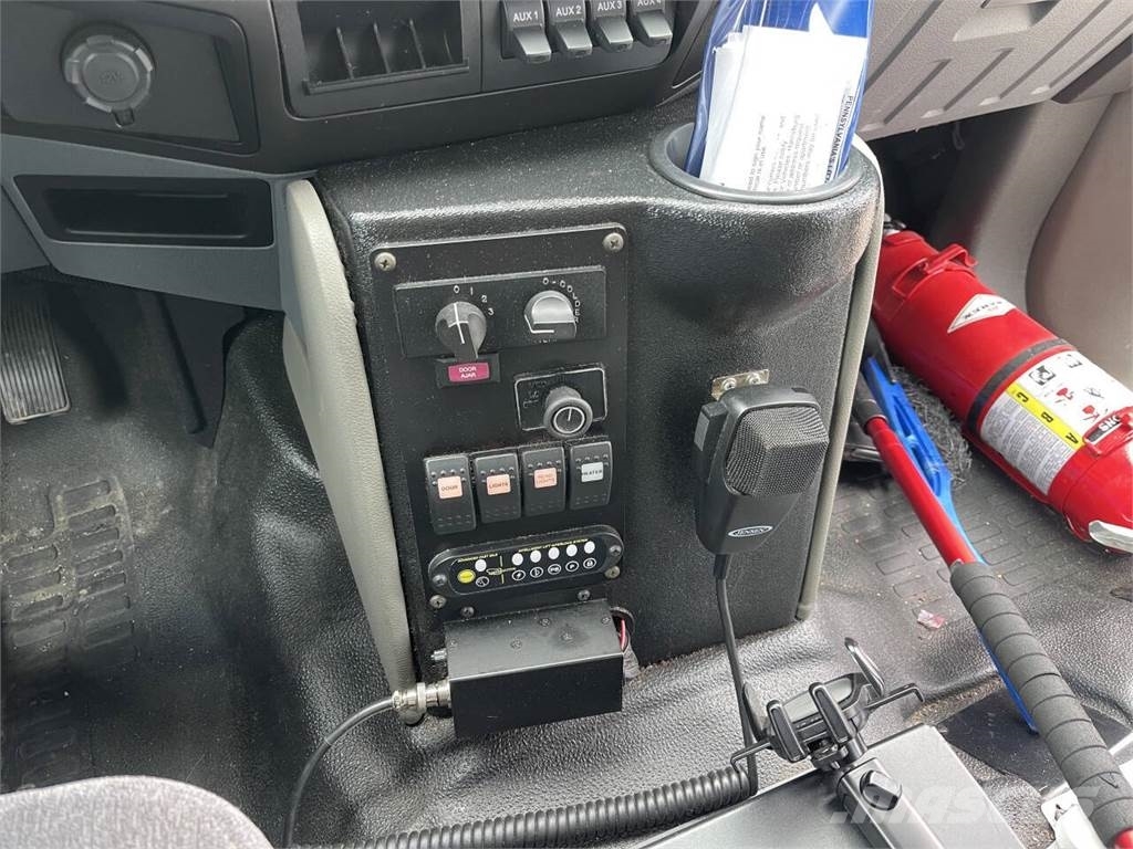 Ford F-550 Super Duty Nákladní vozidlo bez nástavby