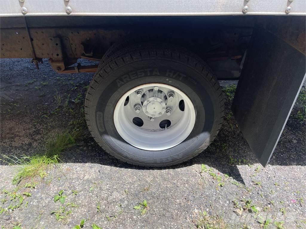 Isuzu NPR-HD Sanduk kamioni